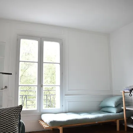Apartment 2 Bedroom Flat On Quai De Valmy Paris