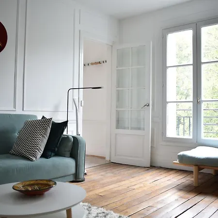 Apartment 2 Bedroom Flat On Quai De Valmy Paris